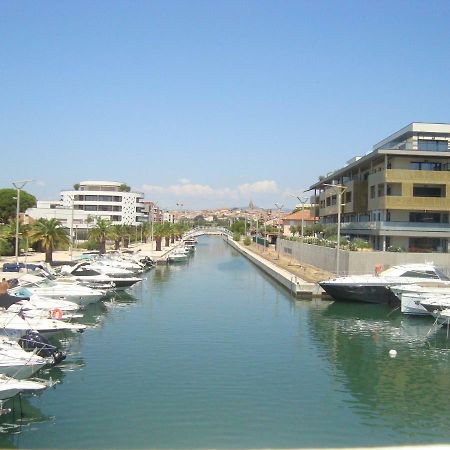 Au Coeur De Port Frejus - T2 30 M² - Tout A Pied Exteriér fotografie
